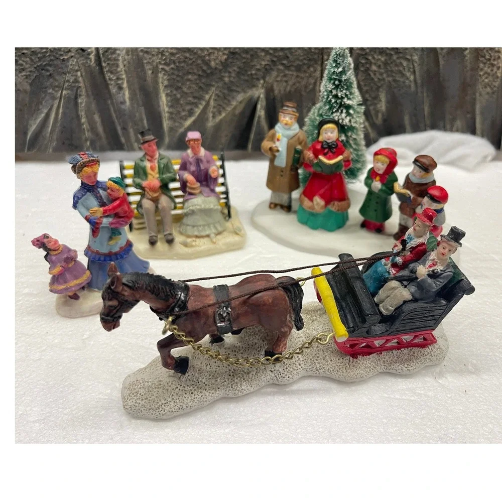 Lemax Victorian Village Figurines Lot of 4 Horse Sleigh Carolers Bench Unboxed